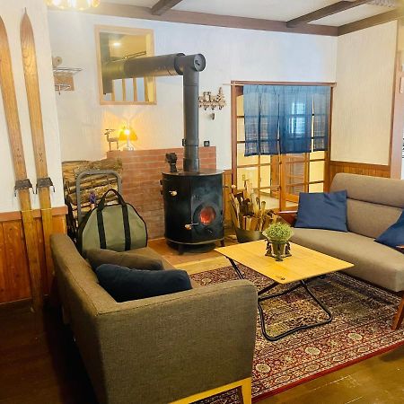 Guest House Zu-Thones Hakuba Exterior photo