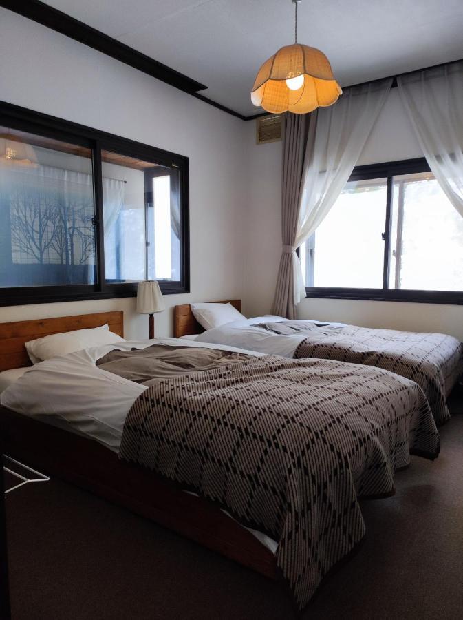 Guest House Zu-Thones Hakuba Exterior photo