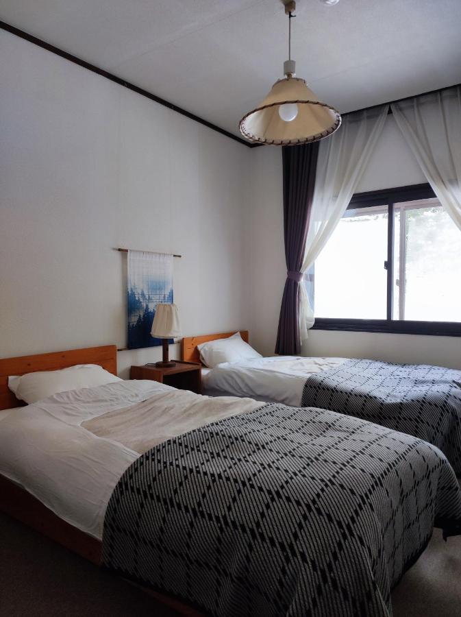 Guest House Zu-Thones Hakuba Exterior photo