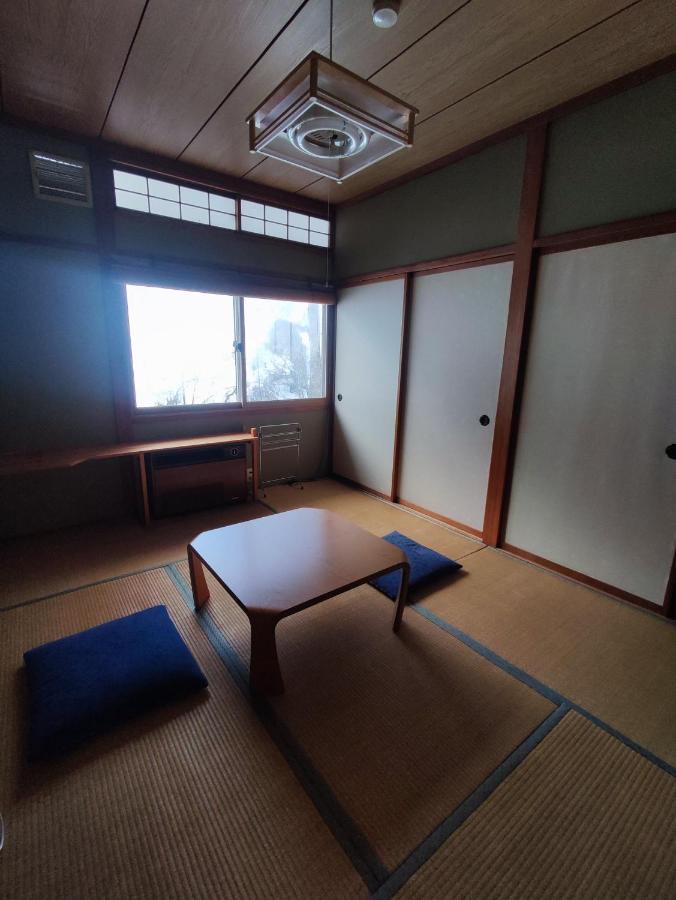 Guest House Zu-Thones Hakuba Exterior photo
